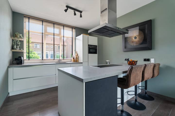 Foto 19 van Voortsweg 165