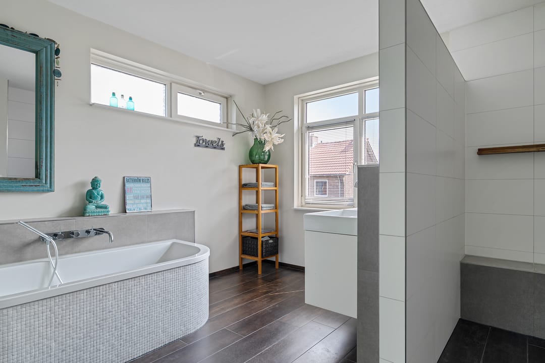 Foto 23 van Voortsweg 165