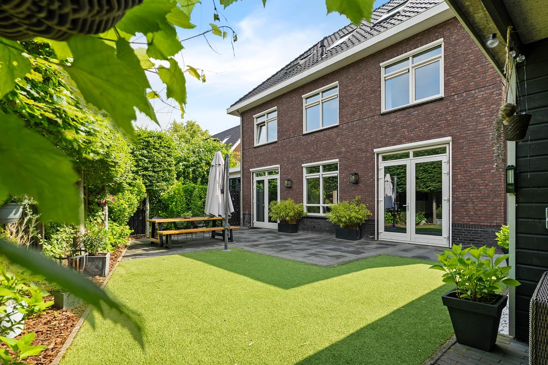 Foto 47 van Voortsweg 165