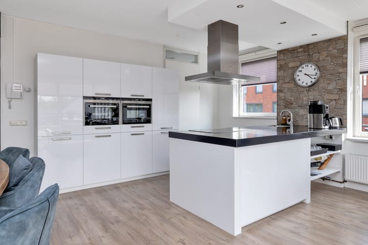 Foto 13 van S.L. Louwesstraat 44