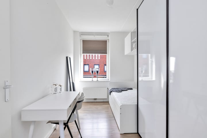 Foto 24 van S.L. Louwesstraat 44