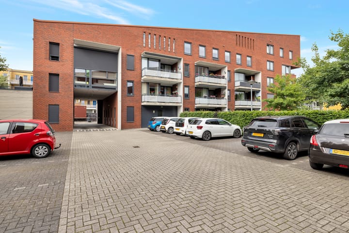 Foto 38 van S.L. Louwesstraat 44