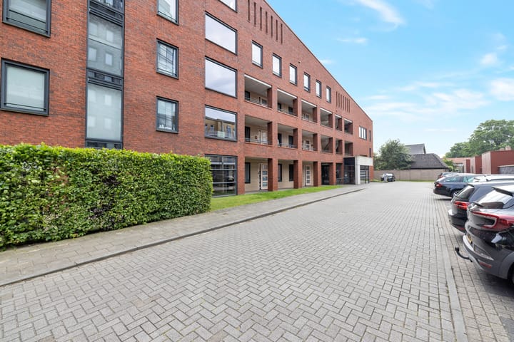 Foto 40 van S.L. Louwesstraat 44