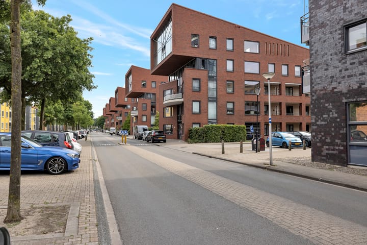 Foto 41 van S.L. Louwesstraat 44