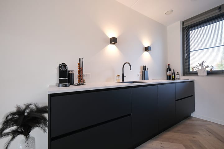 Photo 9 of Henrick Lamkade 38