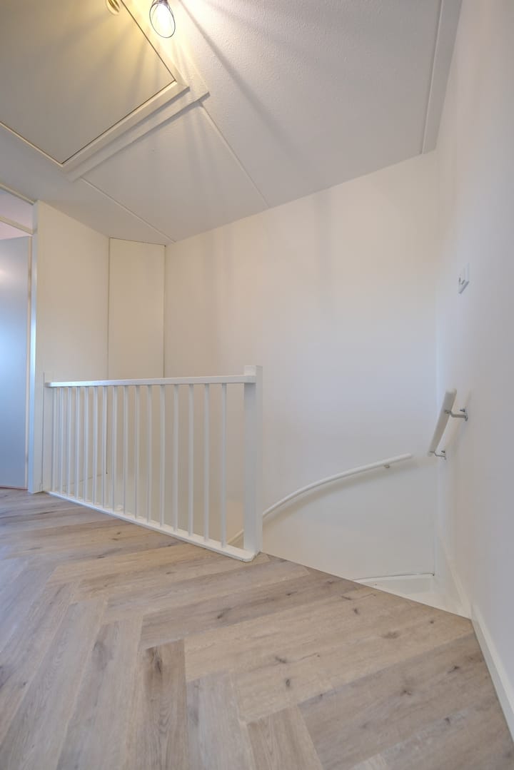 Photo 14 of Henrick Lamkade 38