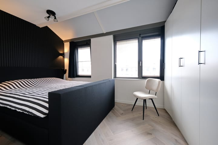 Photo 15 of Henrick Lamkade 38