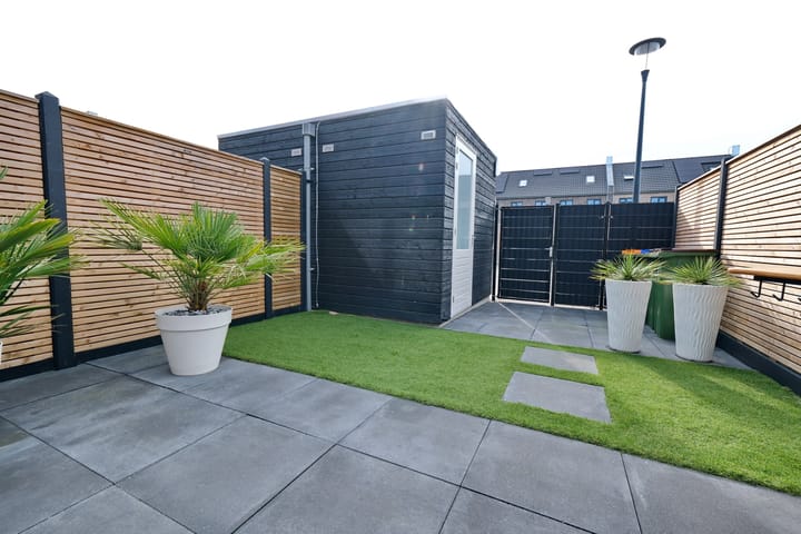 Photo 26 of Henrick Lamkade 38