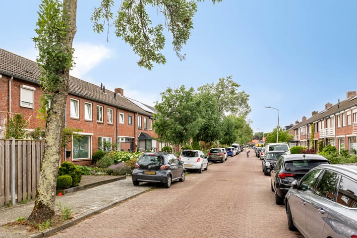 Foto 33 van Begoniastraat 56