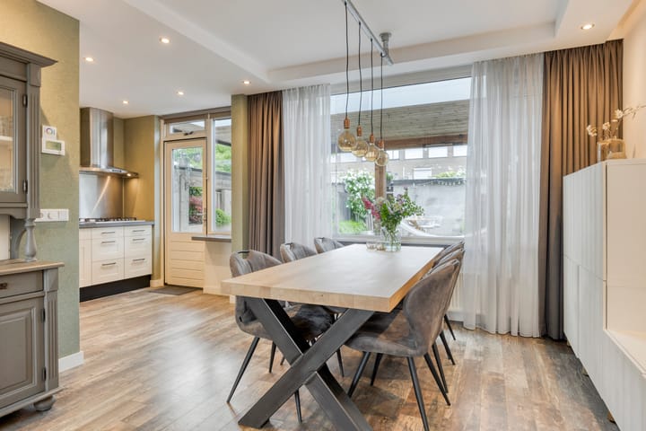 Foto 14 van Gitaarstraat 8