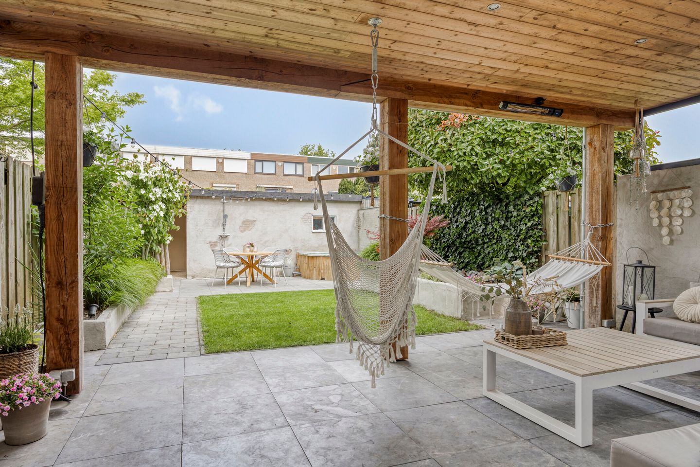 Foto 40 van Gitaarstraat 8