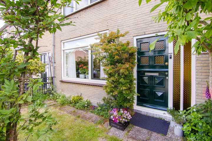 Foto 2 van Bertha von Suttnerstraat 49