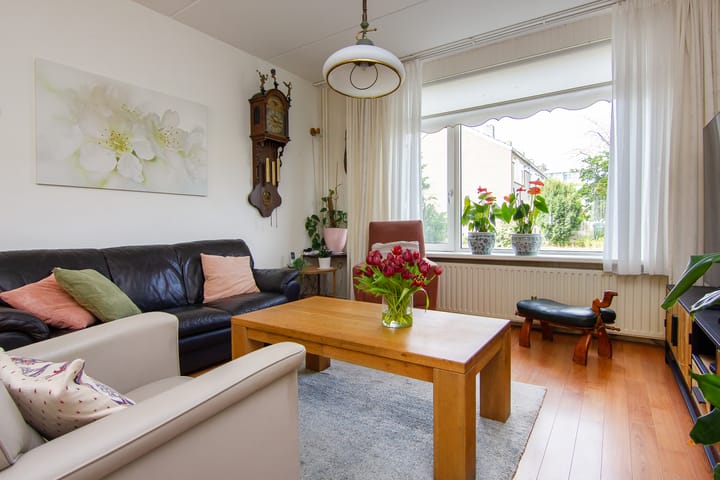 Foto 5 van Bertha von Suttnerstraat 49