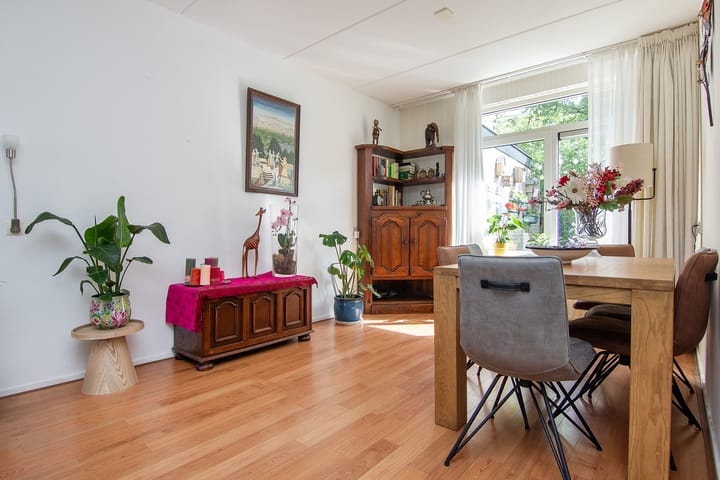 Foto 10 van Bertha von Suttnerstraat 49