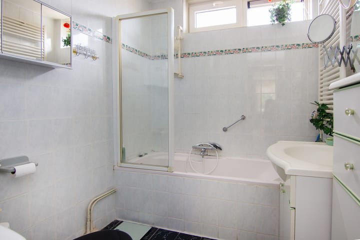 Foto 27 van Bertha von Suttnerstraat 49