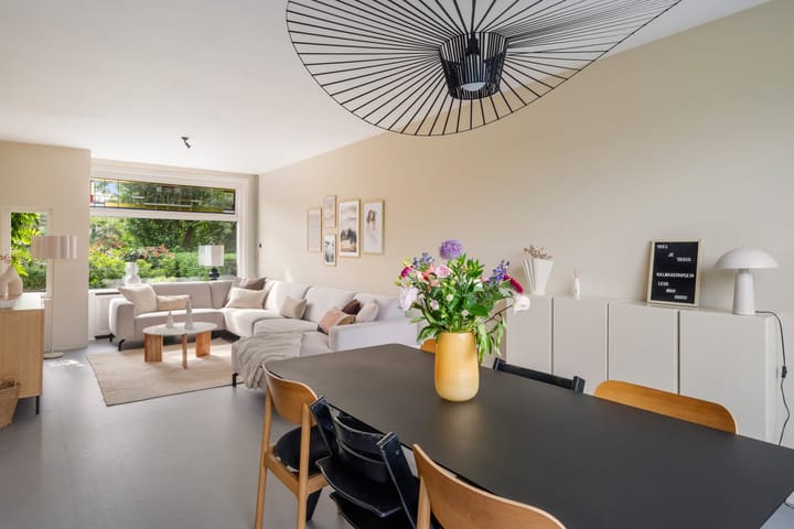 Foto 15 van Halmaheiraplein 2