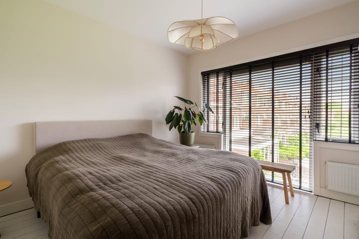 Foto 30 van Halmaheiraplein 2