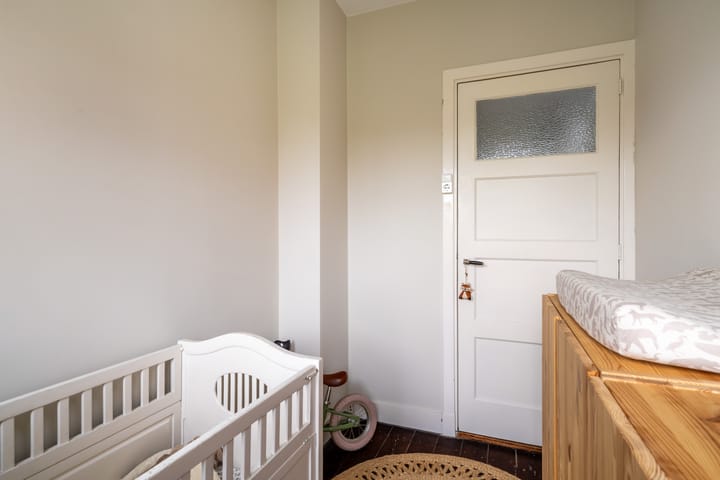 Foto 35 van Halmaheiraplein 2