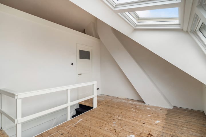 Foto 44 van Halmaheiraplein 2