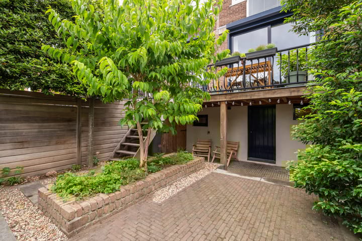 Foto 55 van Halmaheiraplein 2