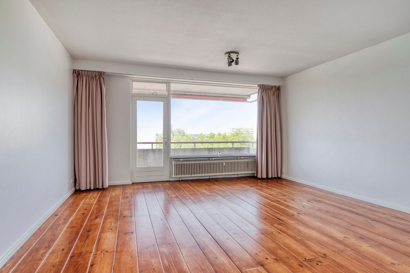 Photo 10 of Wijngaardplein 35