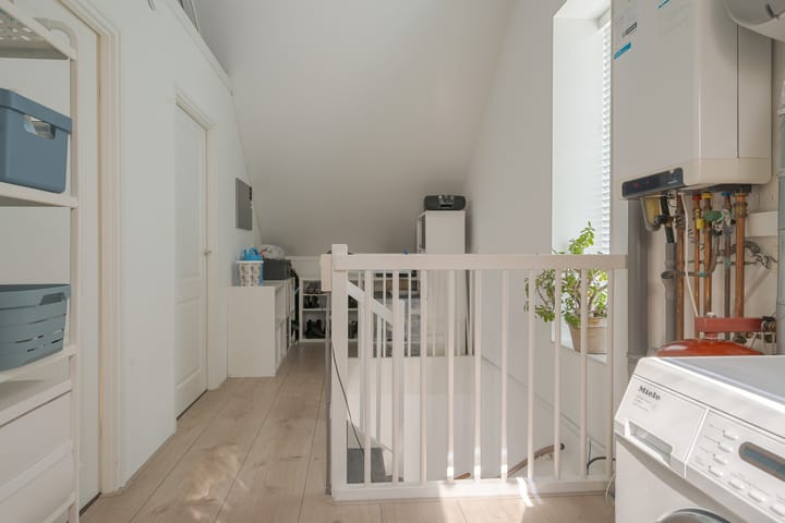 Photo 38 of Vrieswijkstraat 21