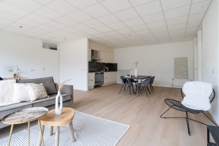 Photo 19 of Lieuwkemastraat 7