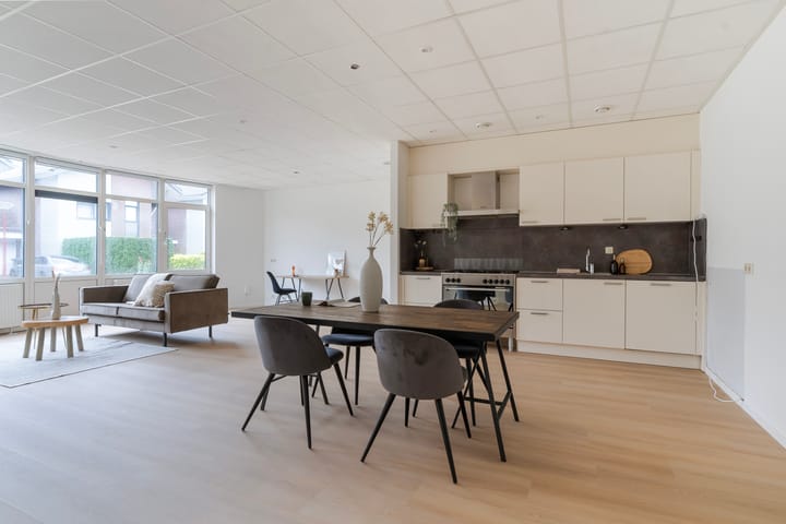 Photo 27 of Lieuwkemastraat 7