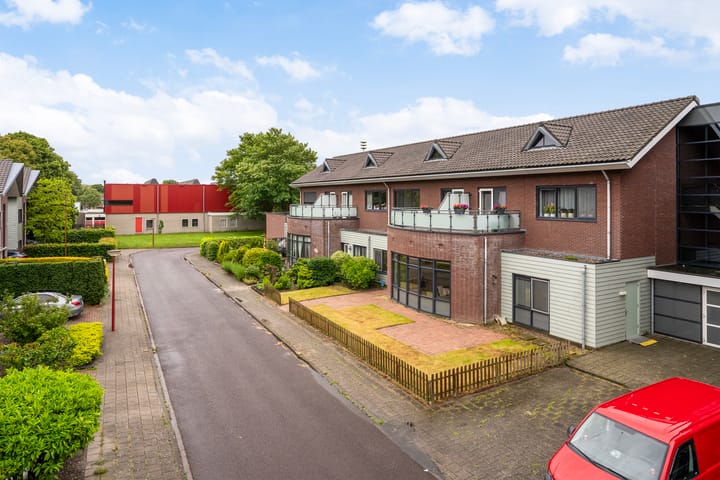 Photo 37 of Lieuwkemastraat 7