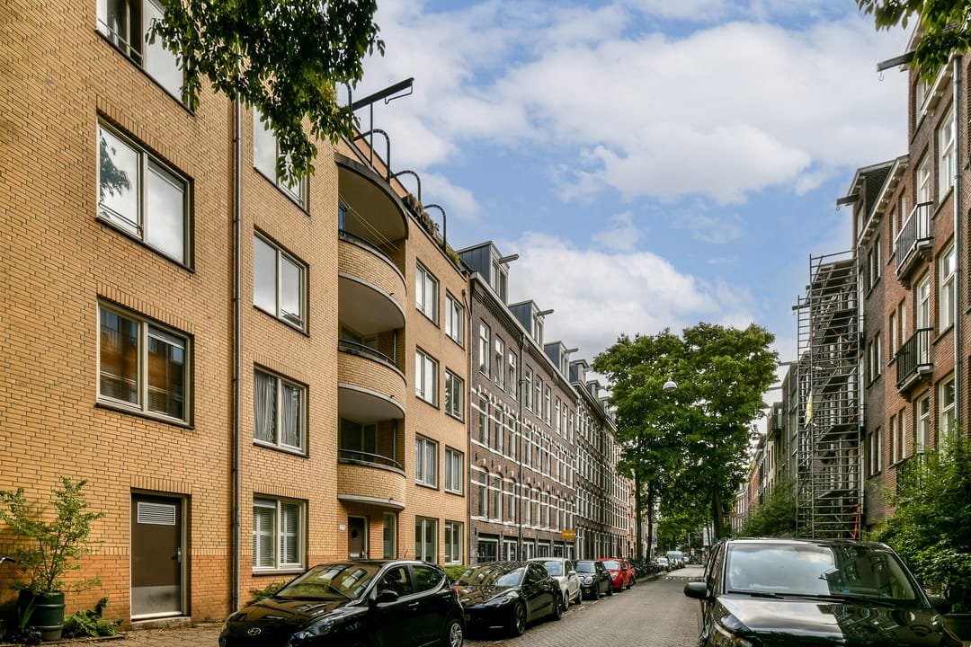 Photo 16 of Van Ostadestraat 273