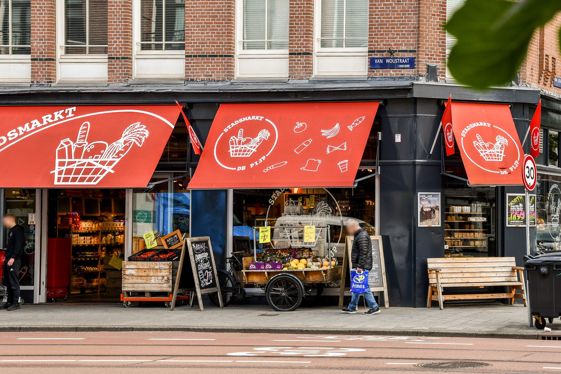 Photo 18 of Van Ostadestraat 273