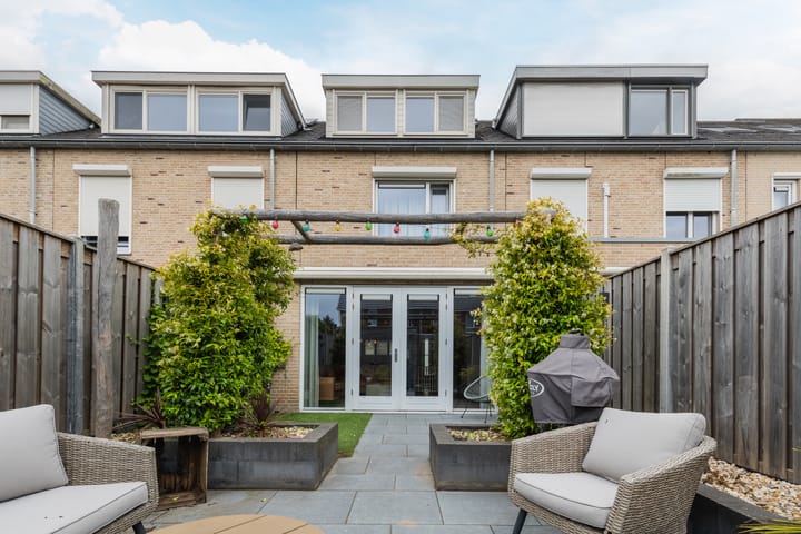 Photo 3 of Midgard 12