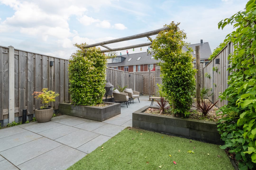 Foto 16 van Midgard 12