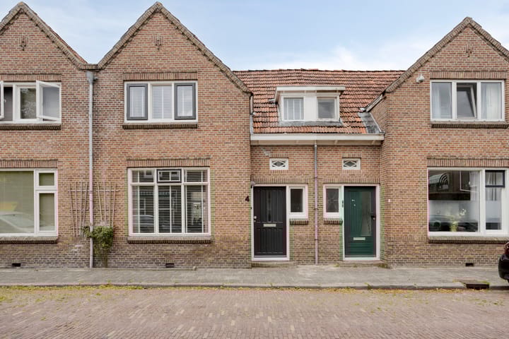 View photo of Ernst Casimirstraat 4