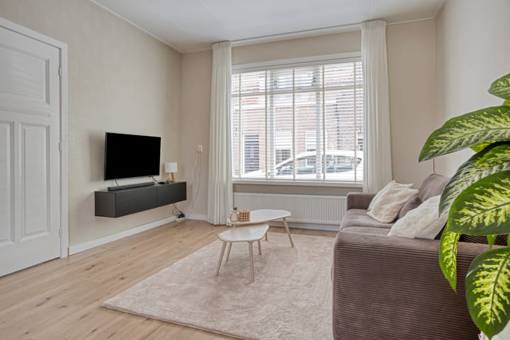 Foto 8 van Ernst Casimirstraat 4