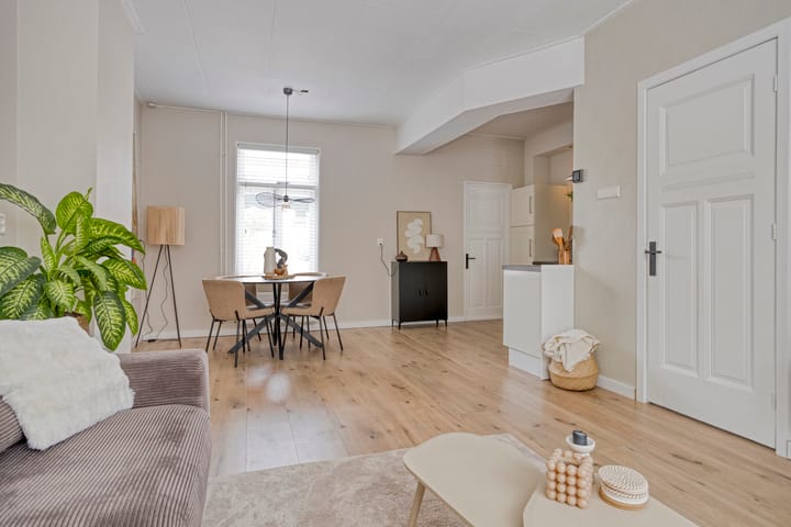 Foto 10 van Ernst Casimirstraat 4