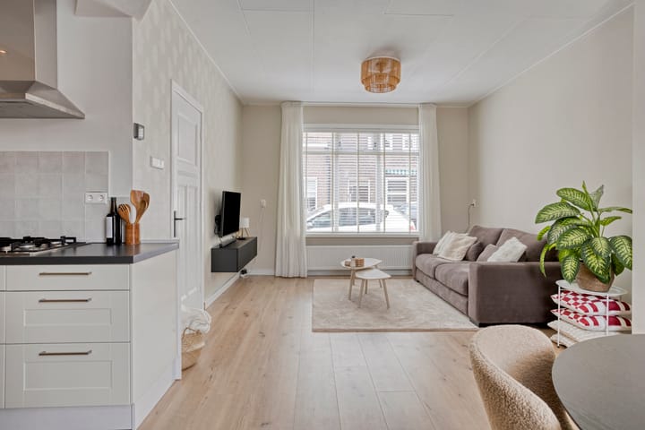 Foto 15 van Ernst Casimirstraat 4