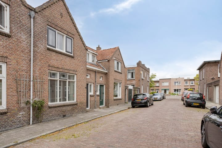 Foto 37 van Ernst Casimirstraat 4