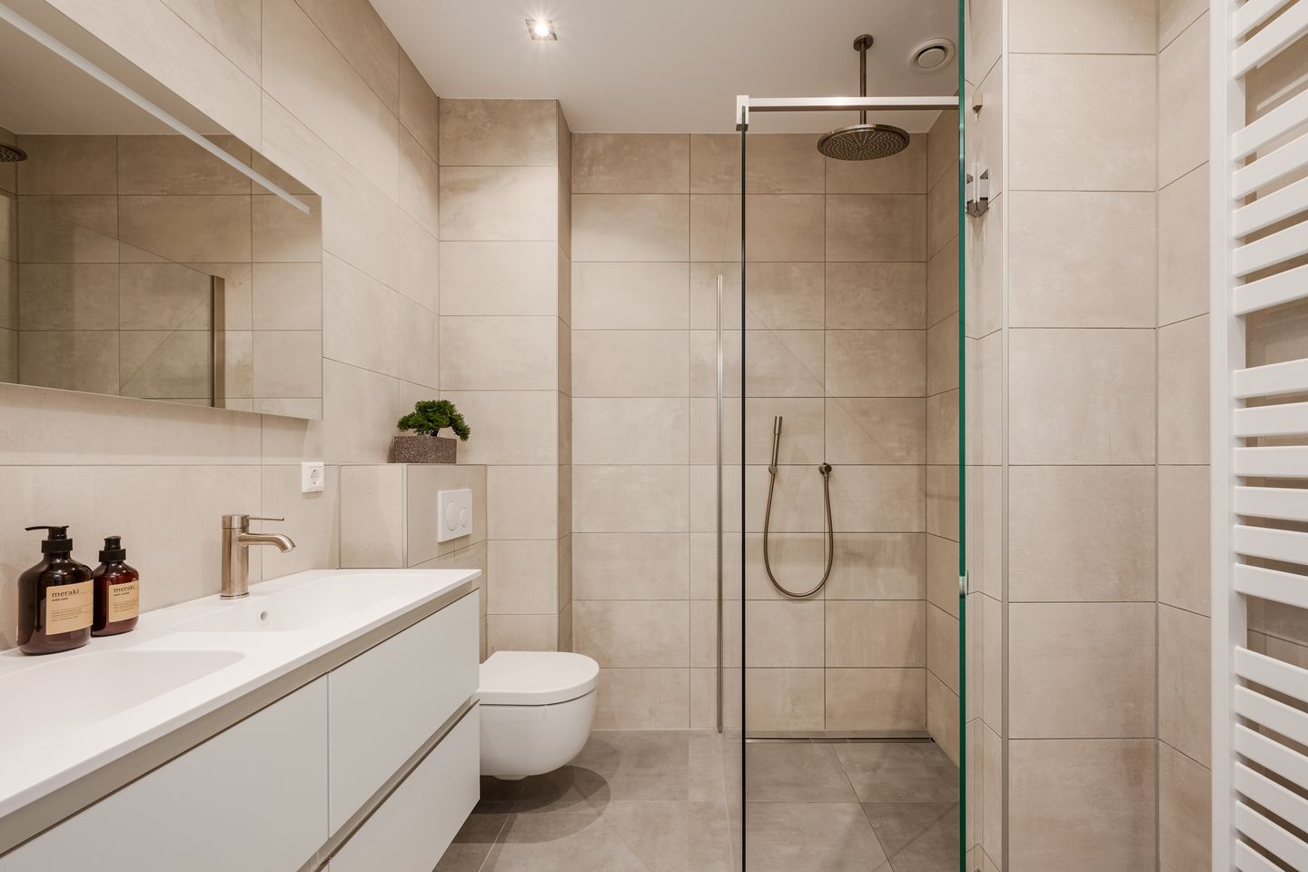 Photo 19 of Johannes Verhulststraat 62-1