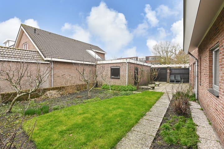 Foto 21 van Meidoornlaan 59