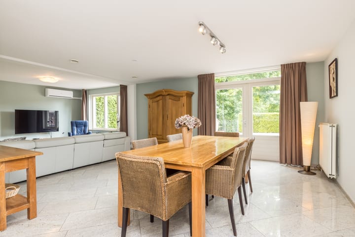 Foto 5 van Casimir Ubaghslaan 44