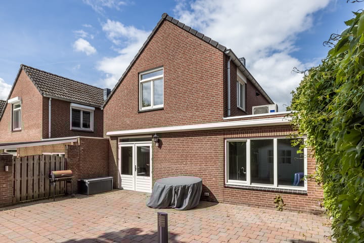 Foto 29 van Casimir Ubaghslaan 44