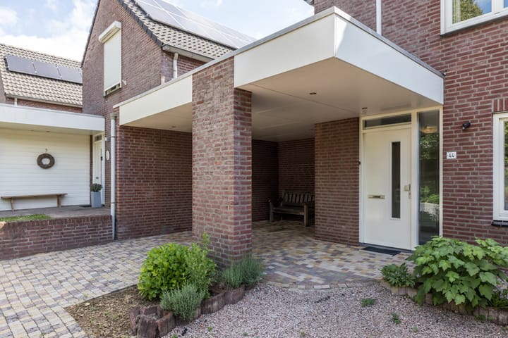 Foto 2 van Casimir Ubaghslaan 44