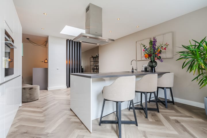 Photo 17 of Zeelsterstraat 217