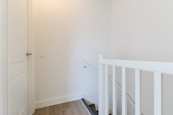 Photo 31 of Zeelsterstraat 217