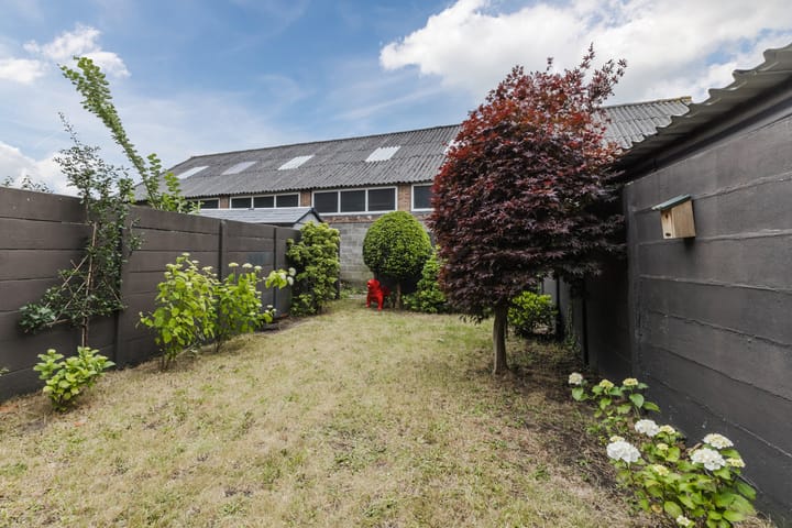 Photo 42 of Zeelsterstraat 217