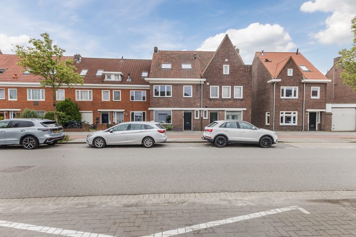 Photo 44 of Zeelsterstraat 217