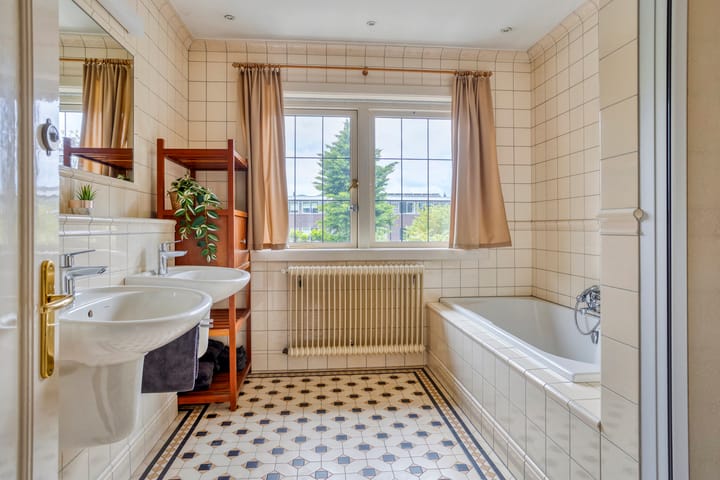 Foto 31 van Bornsestraat 65