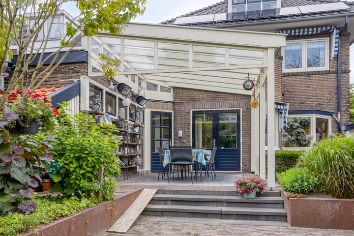 Foto 49 van Bornsestraat 65