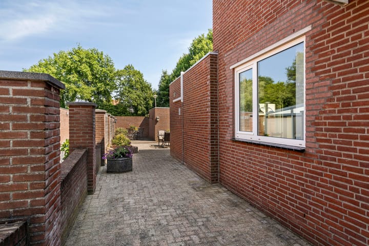 Foto 24 van Clarastraat 22